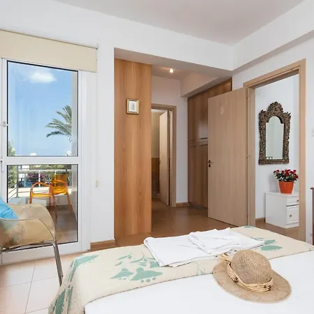 Kalliopi * Паралимни